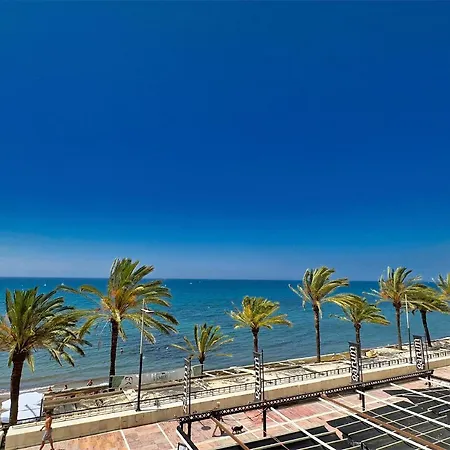 Ed. Larycorte 2d. Exclusive Sea Front In Center.