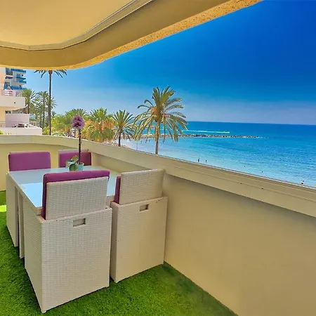 Ed. Larycorte 2d. Exclusive Sea Front In Center. Apartment