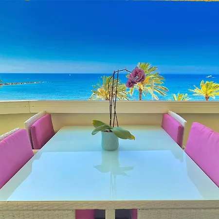 Ed. Larycorte 2d. Exclusive Sea Front In Center. Apartment Marbella
